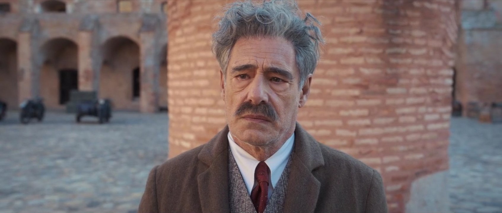 Bande-annonce de J'adore ce que vous faites, avec Gérard Lanvin et Artus