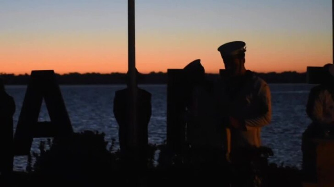 Anzac_Day_dawn_service_1080p (1)