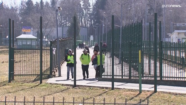 Поток беженцев с Украины не прекращается