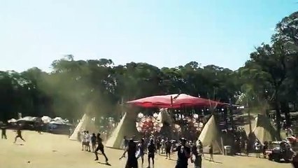 Quand des Australiens dansent au milieu d’une tornade !