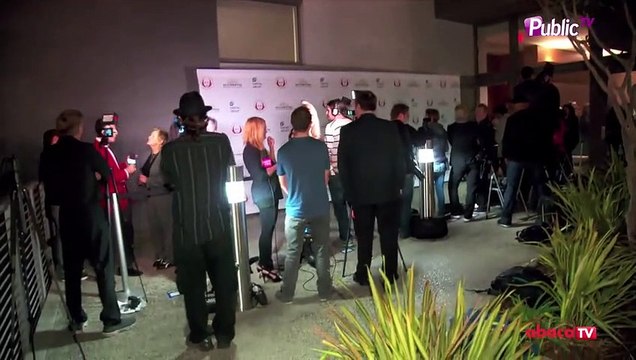 Exclu vidéo : Tom Hanks : Dévoué à Shakespeare pour la bonne cause !