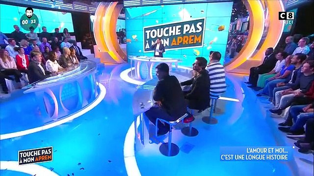 Cyril Hanouna perd une dent dès le coup d 'envoi des 35h de Baba !