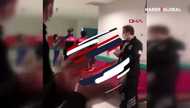 Muğla'da doktoru darbeden uzman çavuş protestolar eşliğinde taburcu oldu