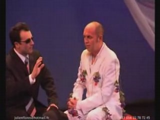 Julien Flores Comédien Chanteur Lyrique Ténor