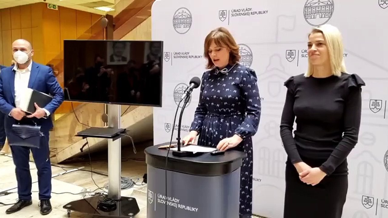 ZÁZNAM:Brífing podpredsedníčky Vlády SR V. Remišovej a premiéra E. Hegera