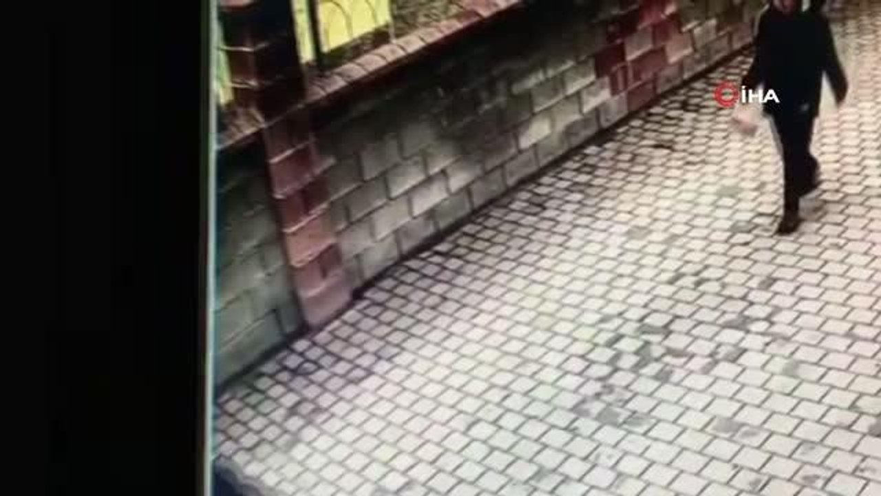 Son dakika... Evine giren hırsızların dedektif gibi izini sürüp polise teslim etti