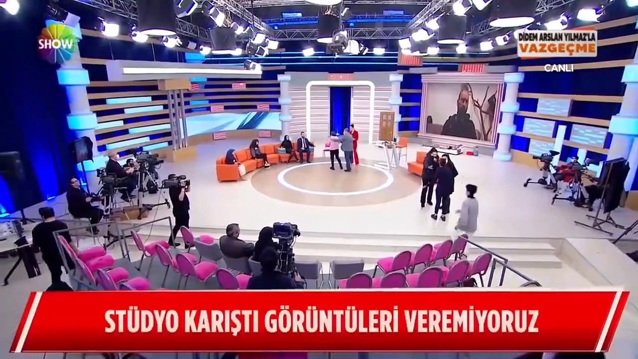 Didem Arslan canlı yayında çıldırdı: Ağzımı bozacağım diyerek çıldırdı!