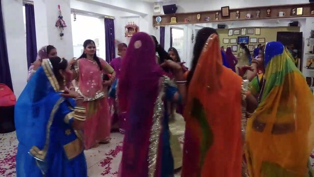 Holi with Ghoomar- यहां पारंपरिक घूमर नृत्य के साथ पुष्प- गुलाल से खेली होली, Video देखें...