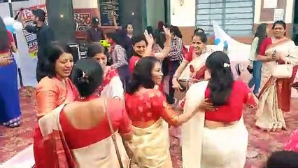 ले नाच, ले नाच म्हारी बीनणी... पर झूमी अध्यापिकाएं, देखे वीडियो