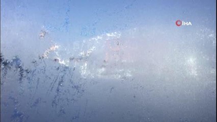 Karlıova buz tuttu, araçlar çalışmadı