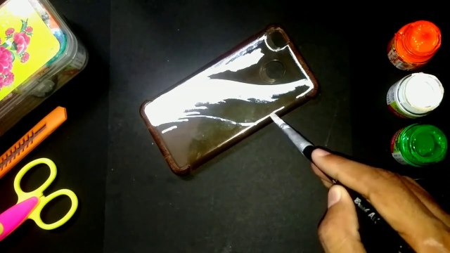 Unique Craft Ideas On Phone Cover | Decorative Phone Cover| Re-use of waste into Craft | How to paint Mobile Cover Page with Fabric Colour