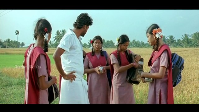 Oviya Cute Entry Scene in Kalavani Movie |  Vimal , Oviya | 2010 | Ultimate Love Scene in Tamil ....