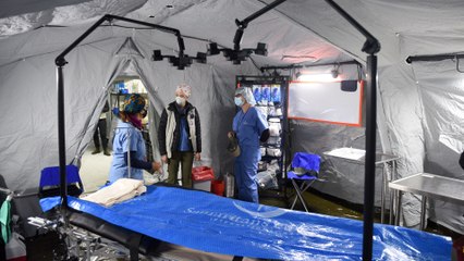 مع تزايد أعداد النازحين.. تشييد مستشفيات ميدانية في مدينة لفيف الأوكرانية