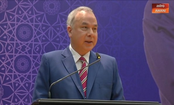 Ucapan Sultan Perak Sultan Nazrin Muizzuddin Shah semasa pelancaran buku: 'Arshad Ayub - Menanam Pokok Tempat Berteduh'