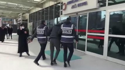 İçinde çocuk bulunan otomobili gasbeden şüpheli adliyede