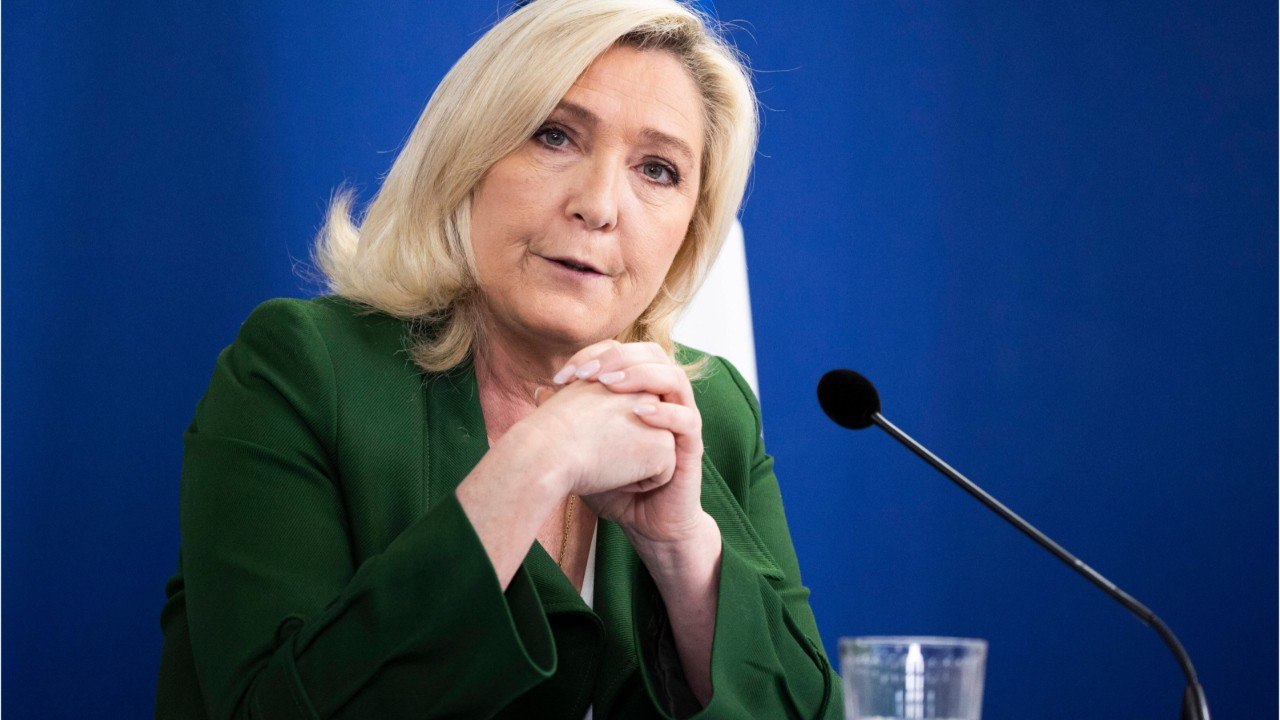 FEMME ACTUELLE - Marine Le Pen cash sur sa vie amoureuse : "Je suis célibataire… mais j'ai mes chats"