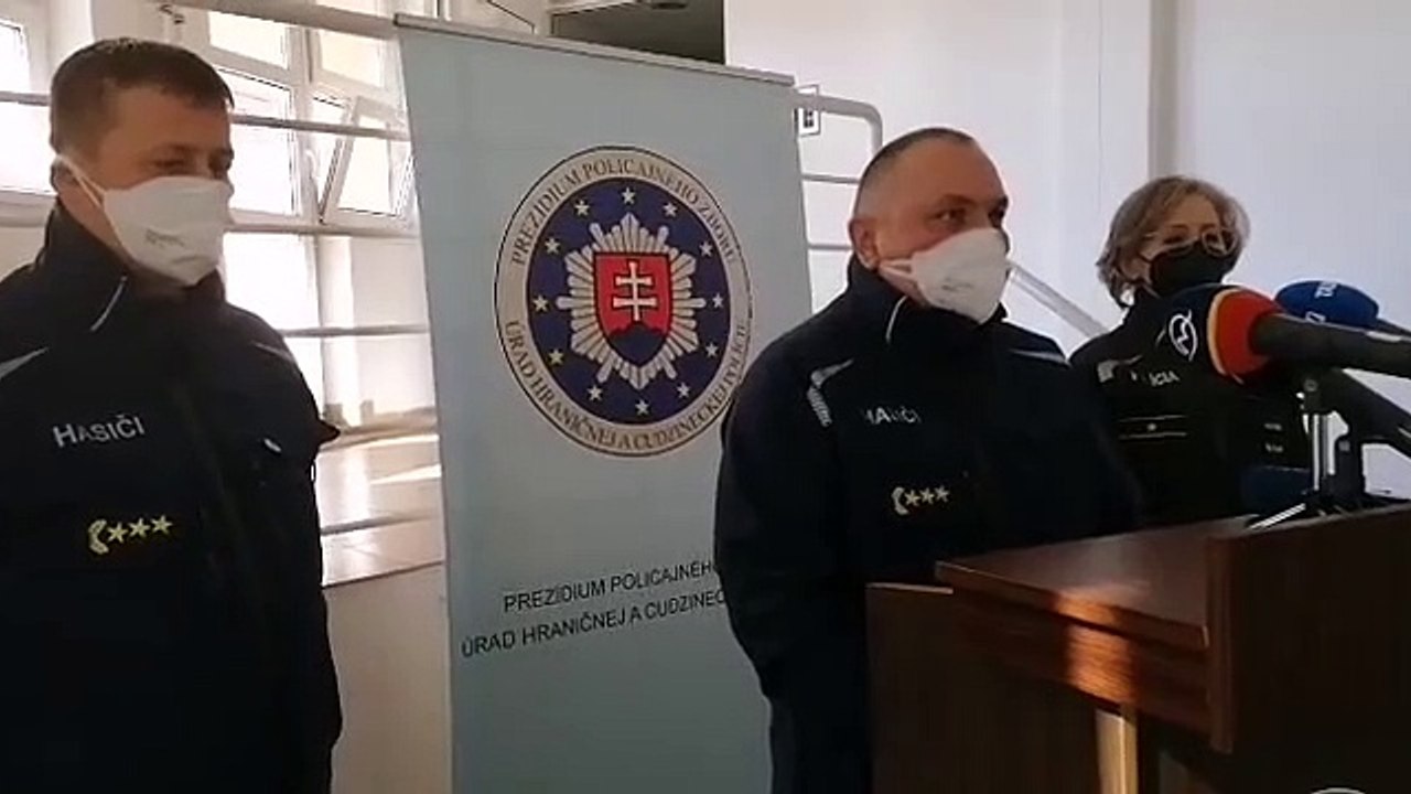 ZÁZNAM: Polícia: Dočasné útočisko udelila v stredu 3168 vojnovým utečencom z Ukrajiny