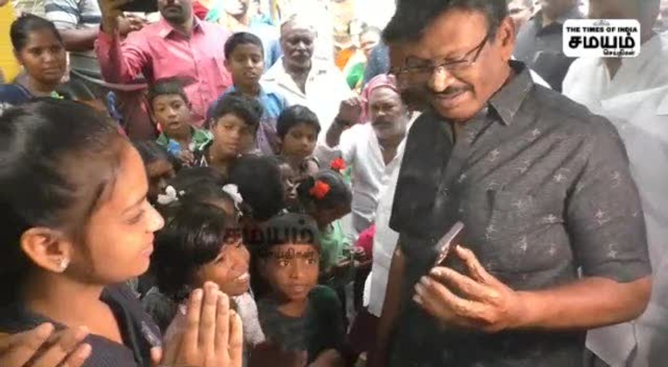 வந்தா சாப்பாடு போடுவீங்களா; ஸ்டாலின் வீடியோ கால்; பூரிப்படைந்த மக்கள்!