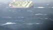 شاهد لحظة غرق السفينة الإماراتية قبالة سواحل إيران وعلى متنها 30 شخصا