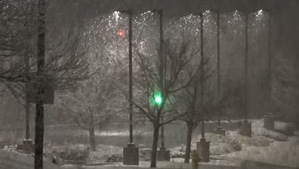 Winter storm dumps heavy snow on Colorado