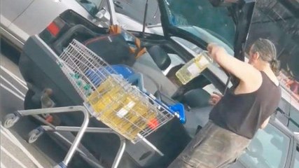 Arabasına benzin yerine ayçiçek yağı doldurdu