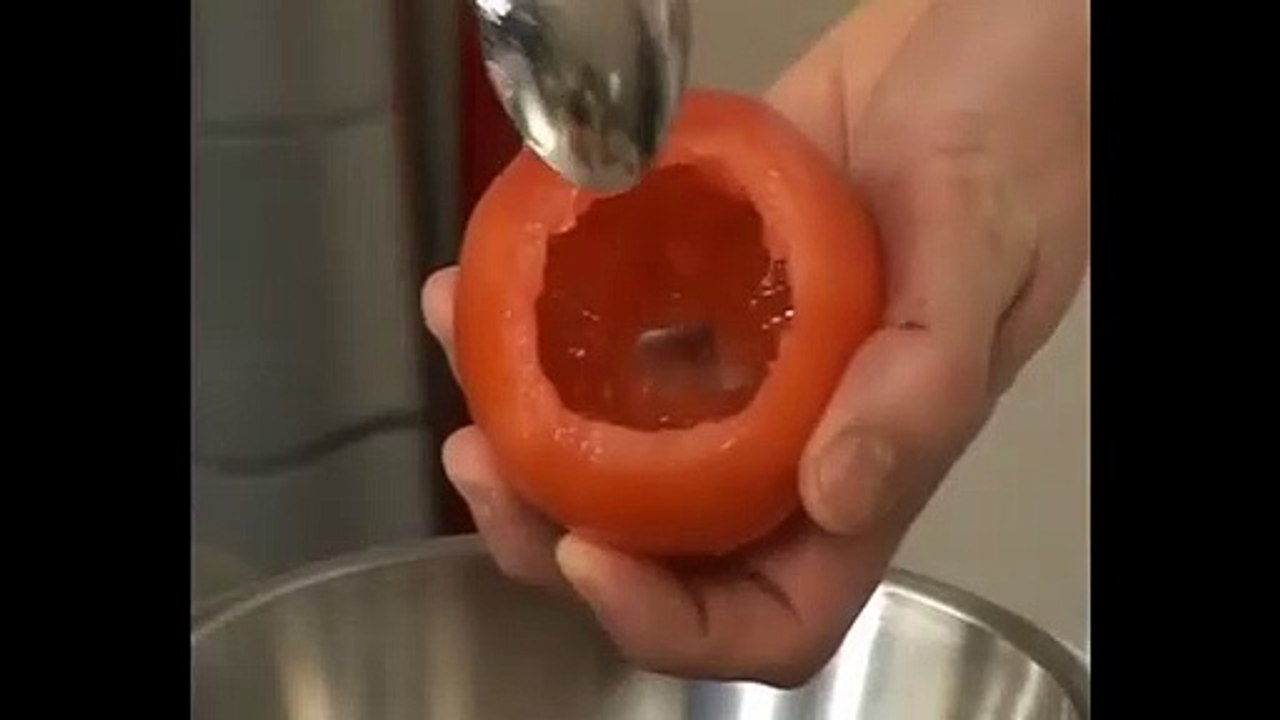 L'atelier des Chefs : tomates farcies, jus de persil