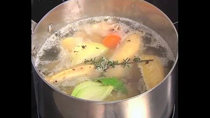 L'atelier des Chefs : la soupe de poulet aux vermicelles maison