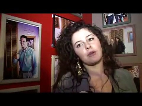 Kahina Mekdem, blogueuse au Bondy blog: Faire disparaitre les talons qui font mal aux pieds