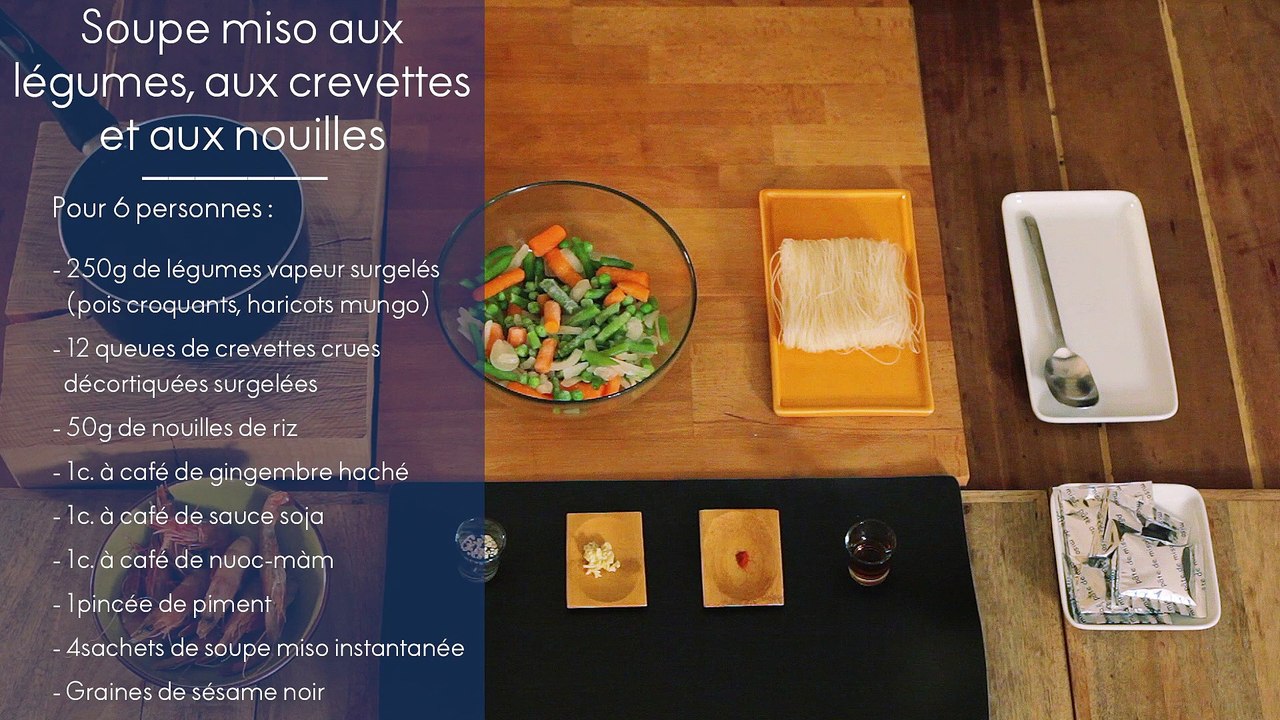 Soupe miso aux légumes, crevettes et nouilles