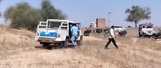 चाचा भतीजी के  शव मिले