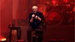 VOICI : Phil Collins fait siffler Vladimir Poutine en plein concert et l'insulte