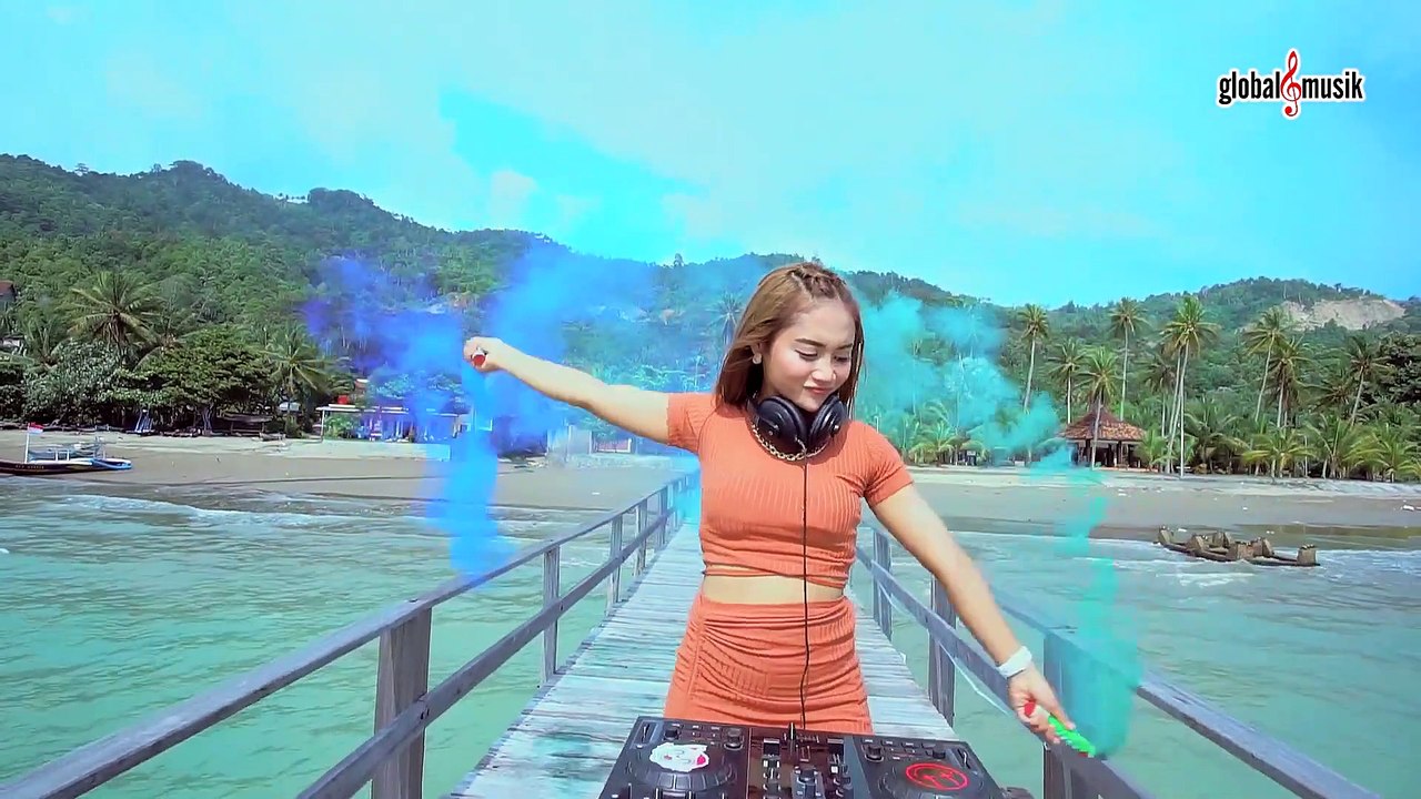 Mala Agatha  Terbang Bersamaku Official Music Video Peluk erat tubuhku sentuhlah jemariku