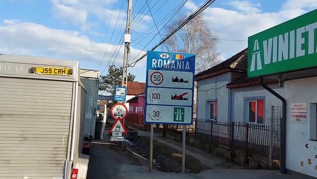 Ukraine Crisis: What it's really like on the Romanian border as UK couple deliver supplies for Ukrainians