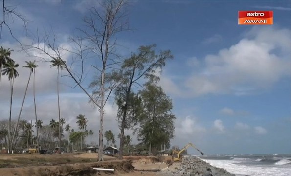 Ombak besar bawa mimpi ngeri hakisan pantai