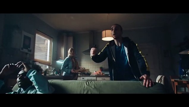 L'Autorité nationale des jeux demande à l'opérateur de paris sportifs en ligne Winamax de retirer sa publicité Tout pour la daronne