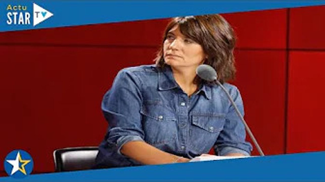 Estelle Midi : Estelle Denis affiche un chroniqueur au geste très inélégant