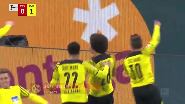 Dortmund close gap on Bayern with late victory at Mainz