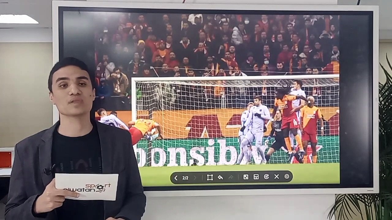 3 خسائر لـ مصطفى محمد أمام برشلونة.. وأعمال شغب من جماهير جالاتا سراي