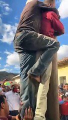 ¡Rescatando Tradiciones! HCH lleva el “Palo Ensebado” a Oropolí, El Paraíso