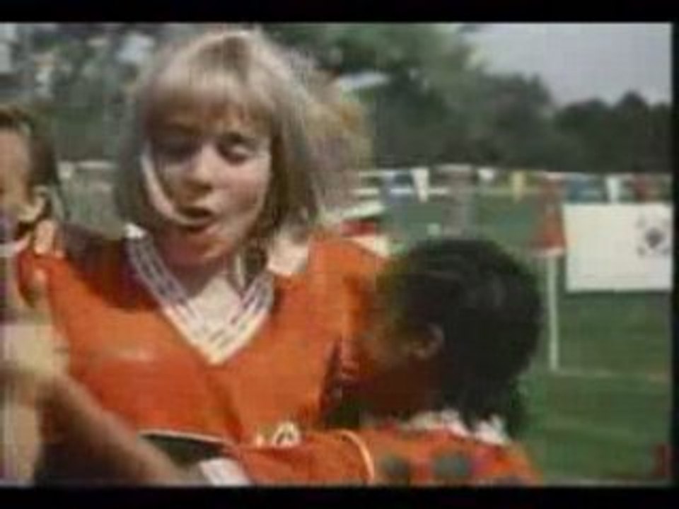 Ladybugs (Theatrical Trailer)