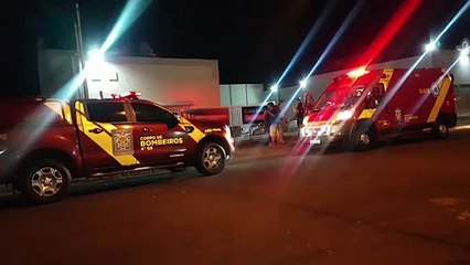 Colisão de trânsito entre moto e carro deixa motociclista gravemente ferido