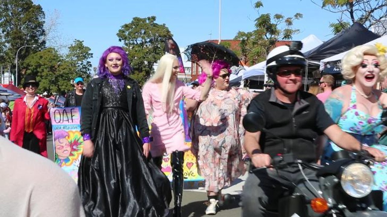 ILLAWARRA MERCURY start of Spring into Corrimal march. Video by Greg Ellis.