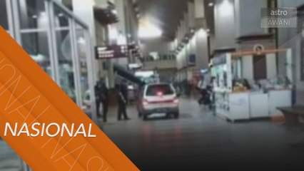 Wanita 'stres' pandu kereta masuk bangunan lapangan terbang