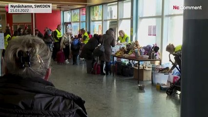 بدون تعليق: عبّارات تنقل آلاف الأوكرانيين إلى المنفى في السويد