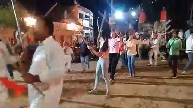 रंग व गुलाल की मस्ती छाई, रातभर गूंजे धमाल