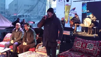 Van Shopping Fest kapsamında 'Dengbej ve Kaside' programı düzenlendi