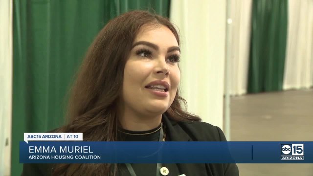 Nearly 1,000 veterans get help Thursday through Maricopa County's StandDown event