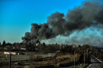 Rusya Lviv'de havalimanını vurdu