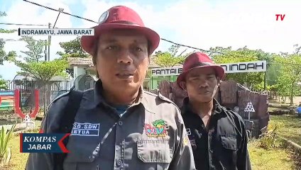 Pantai Balongan Bau Dan Sepi Akibat Limbah Solar