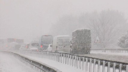 İstanbul'da kar etkili oluyor
